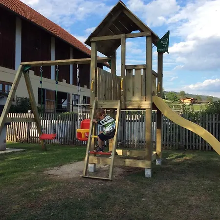 Kniebergerhof Gospodarstwo agroturystyczne Liebenfels