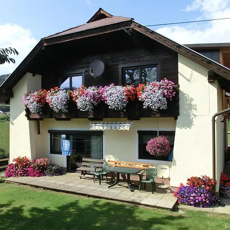 Kniebergerhof Gospodarstwo agroturystyczne *